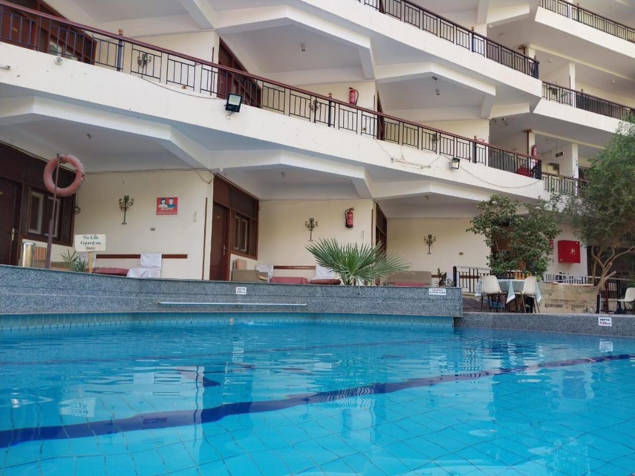 Rezeiky Hotel & Camp Luxor Exterior photo
