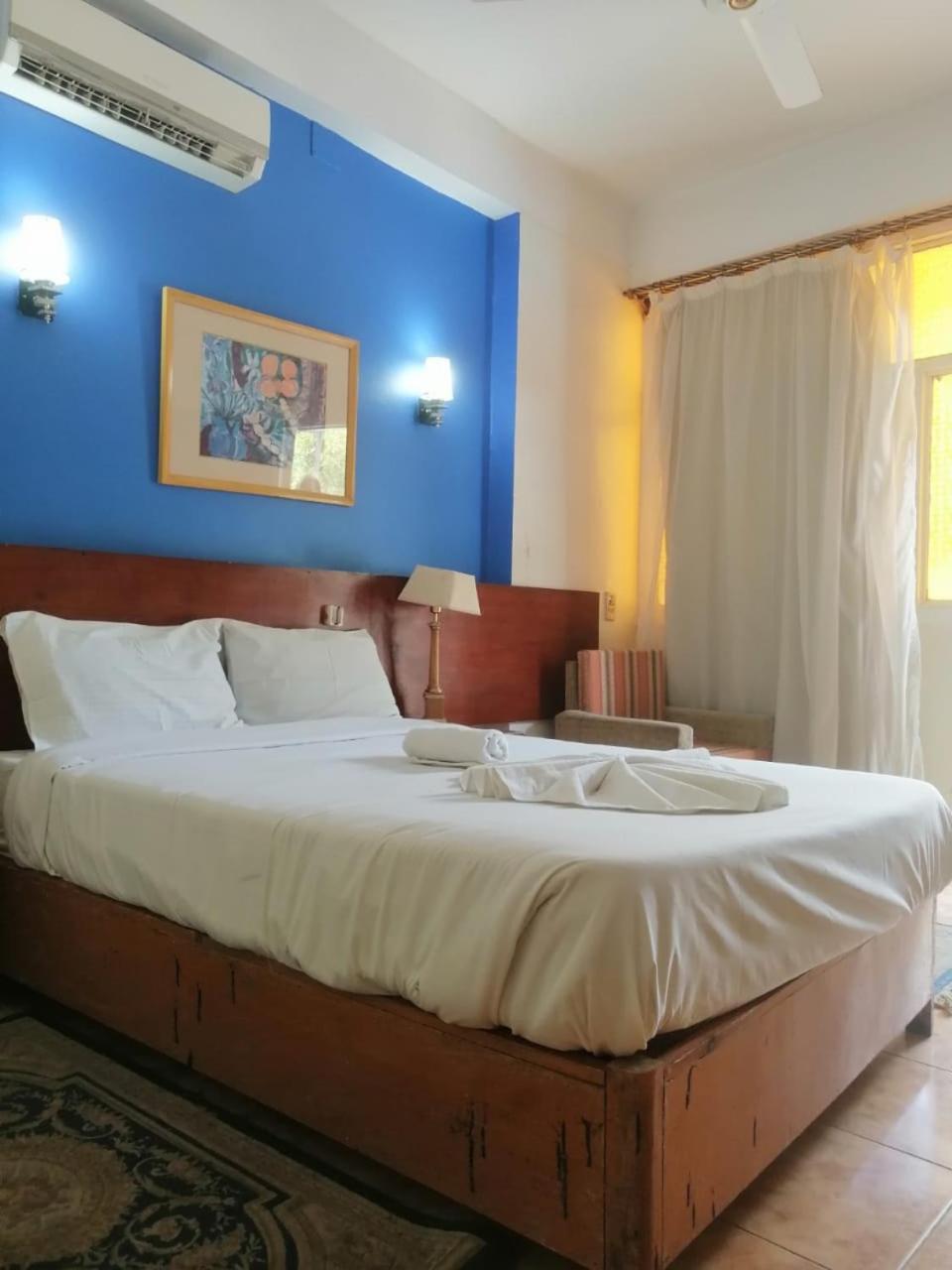Rezeiky Hotel & Camp Luxor Exterior photo